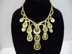 VINTAGE FIRE RED RHINESTONE TEAR DROP STYLE NECKLACE & DANGLE STUD EARRINGS SET