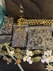 Costume jewelry/ random lot As Pictured + Extras
