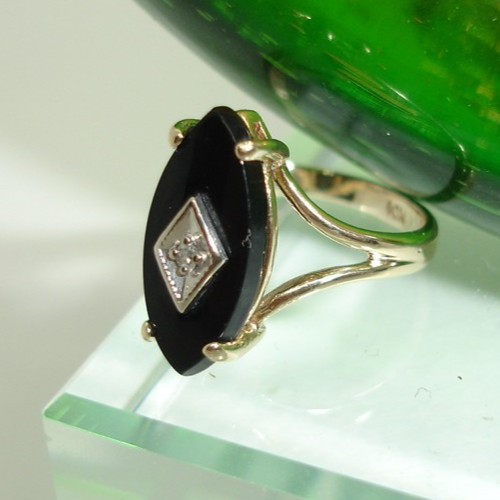 vintage 10K yellow Gold RING marquise black Onyx w DIAMOND accent band 2.4g 4.25