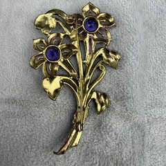Vintage Pot Metal Gold Tone Brooch Purple Enamel Flower Rhinestone