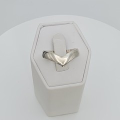 Vtg VINIC? Signed Ring 925 Sterling Silver Chevron Deep Vee Size 8.25 FREE $HIP!