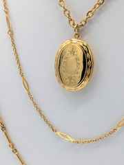 Vintage Gold Tone Multi Chain Locket Necklace Layered MCM Photo Pendant 24″