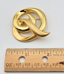 Vintage Gold Tone Swirl Brooch Pin Brushed & Gloss Signed Tona Double Curl