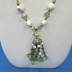 Vintage Green & White Glass and Lucite Beaded Necklace – Faceted Drop Tassel