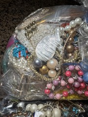 ~19 Lbs Lot ALL CRAFT Repair UNTESTED Junk Jewelry Pieces Parts Beads Earrings