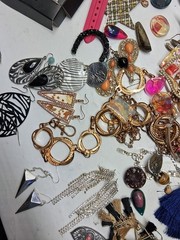 3.18Lbs Wearable Vintage Jewelry Huge lot Costume And More Unsearched Tangled