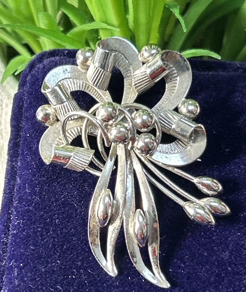Vintage Sterling Silver Leaf & Ribbon Brooch Pendant / Pin, 8g, Mid-Century 2”