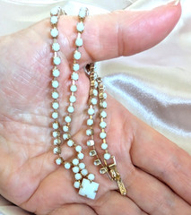 Vintage Milk Glass Choker Necklace White Prong Set Gold Tone 18″ Mid Century