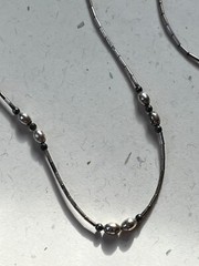 Vintage Liquid Silver w Small Barrel & Tiny Black Bead Necklace – 15.5 inches