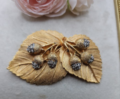 Vintage Craft Leaves Acorns Fall Autumn Brooch Pin Rhinestone Signed Statement
