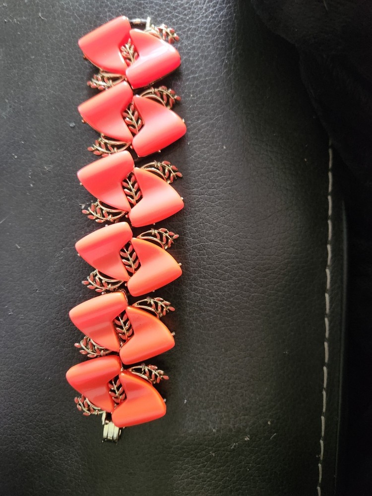 Vintahe Orange Thermoset Bracelet 7″