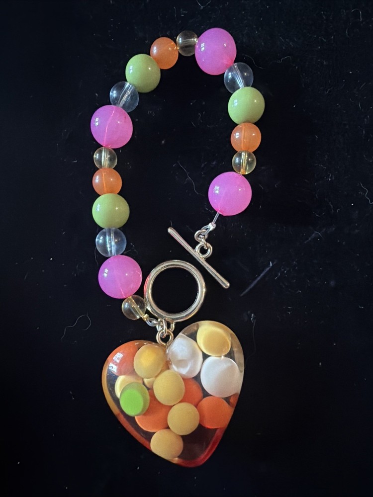Vintage 90s Bubble Acrylic Gold Tone Heart Bracelet