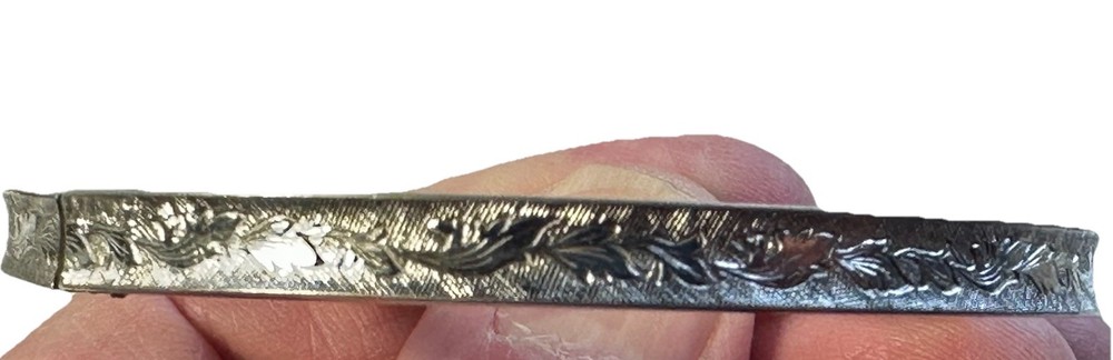 Vintage Marathon 925 Sterling Silver Etched Leaf Pattern Hinged Bangle Bracelet
