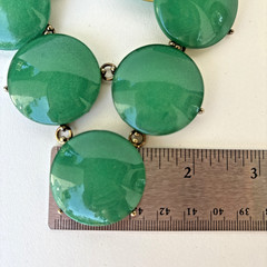 Vintage 1960 – 70s Emerald Green Glitter Lucite Acrylic Statement Necklace 19.5″