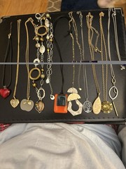 Lot of unbranded costume jewelry necklaces