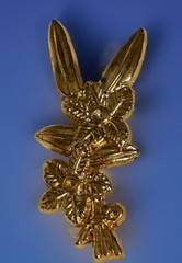 AAI Vintage Flower Leaves Brooch Pin Textured Gold Tone Costume Jewelry Fall