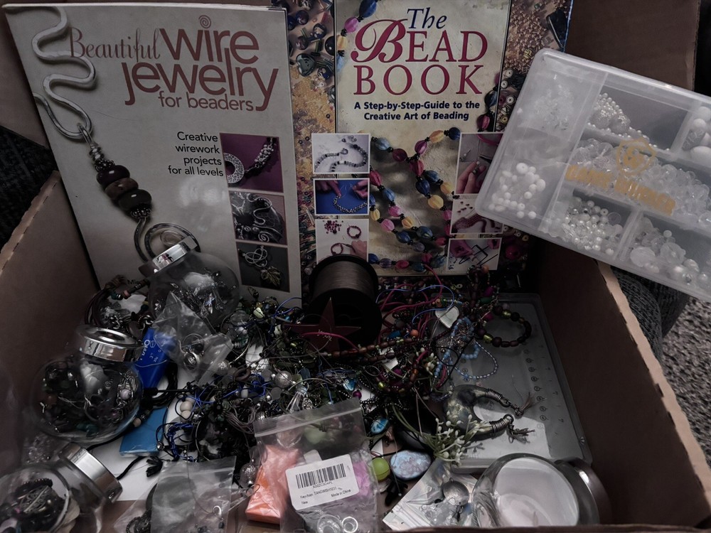 6+LBS CRAFT JUNK SCRAP Jewelry/Beads+2 Bead/Jewelry Books