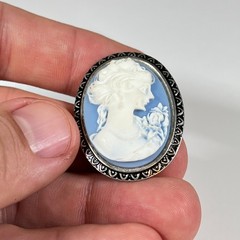 Vintage 1970s Blue White Resin Cameo Brooch Pin Silver Tone Oval Portrait