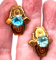 Vintage 1940s/1950s Gold Tone Blue Rhinestone 1″ Screw Back Earrings Retro