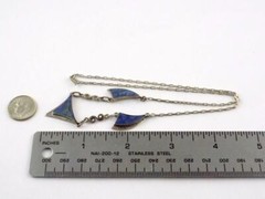 Vintage Unmarked Silver Tone Metal and Lapis Inlay Necklace 17.75 Inches VG