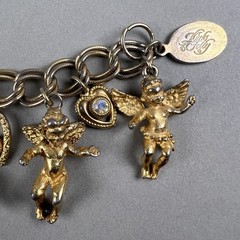 Vintage Kirks Folly Charm Bracelet Watch Angels Hearts Works! AS IS q3z