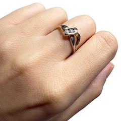 1970s Vintage 10K Two-Tone Gold Diamond Bypass Ring – Size 7 – 0.15ctw