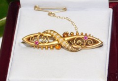 Dainty Victorian 15K 625 Yellow Gold Stamped Small Pearls Rubies Filigree Brooch