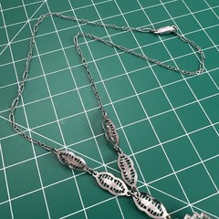Antique Art Deco Rhodium Plated Filigree French Paste Flower Enamel Necklace