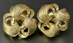 Vintage Lisner Gold tone Earrings Screw Backs Signed