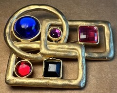 VTG Hammered Satin Gold Tone Geometric Abstract Brooche Multicolor Stone Glass