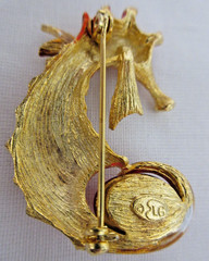 Vintage Gold Tone Lind Gal LG Enamel & Faux Red Cabochon Stone Seahorse Brooch