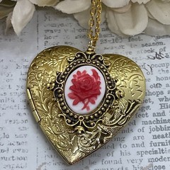 Gold Heart Locket Birthday Anniversary Wedding Red White Rose Cameo Necklace