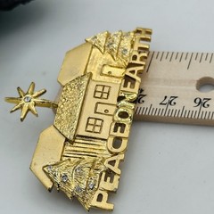Vintage Casual Corner Peace On Earth Christmas Village Brooch Gold Tone Pin