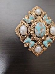 VTG 1968 Sarah Coventry Remembrance Signed Gold Tone Brooch Pin J10 EUC
