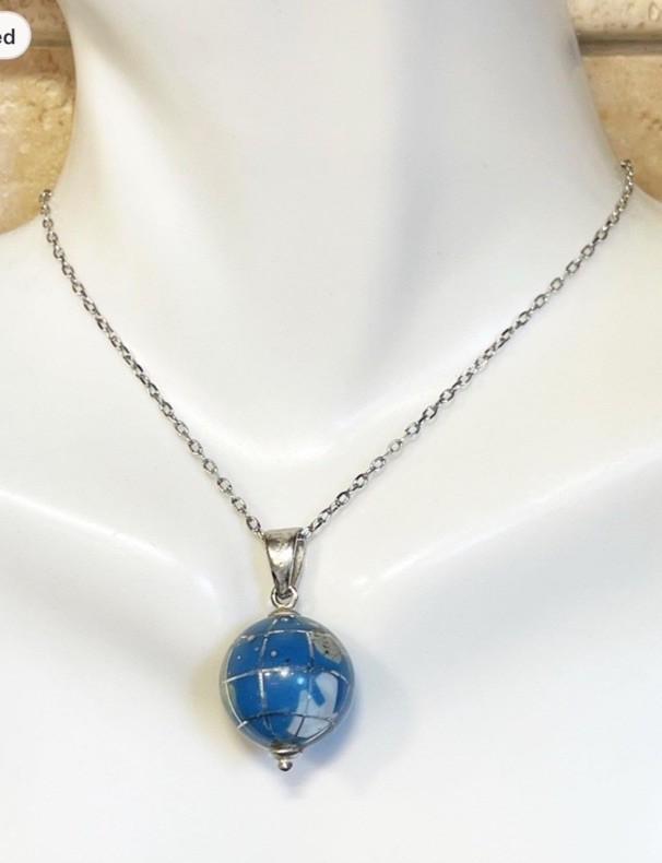 VTG 925 Sterling Silver Small 1/2″ Globe Necklace Earth World Pendant Marked KC