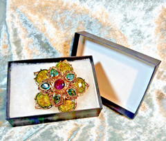 Vintage Monet Glamorous Victorian Style Gold Fashion Brooch