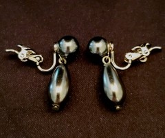 MARVELLA Vtg Earring & Necklace Set, Dk Gray Pearls, 20″ Necklace, Drop Earrings