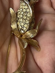 Vintage Signed FRANCOIS Long stem Rhinestone Flower Brooch Pink Gold-tone READ