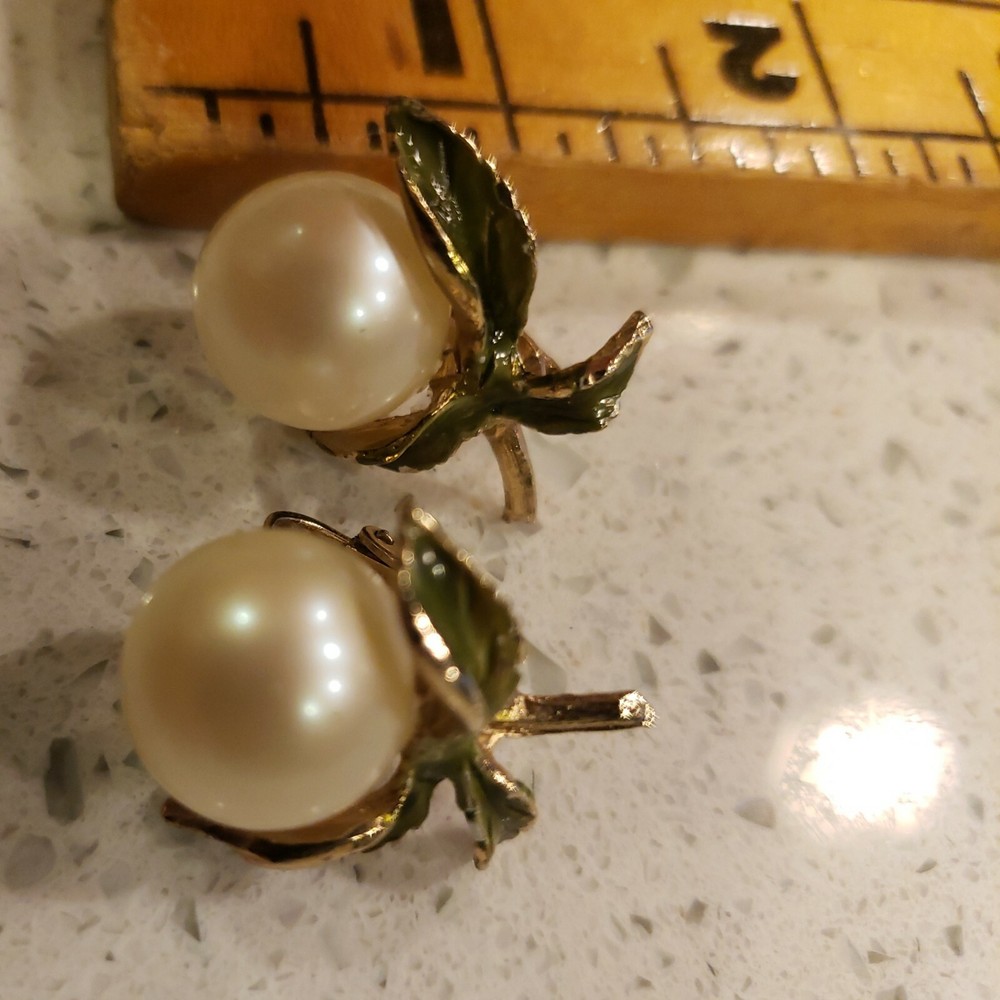 Vintage Clip On Earrings gold tone Metal faux pearl leaf Retro