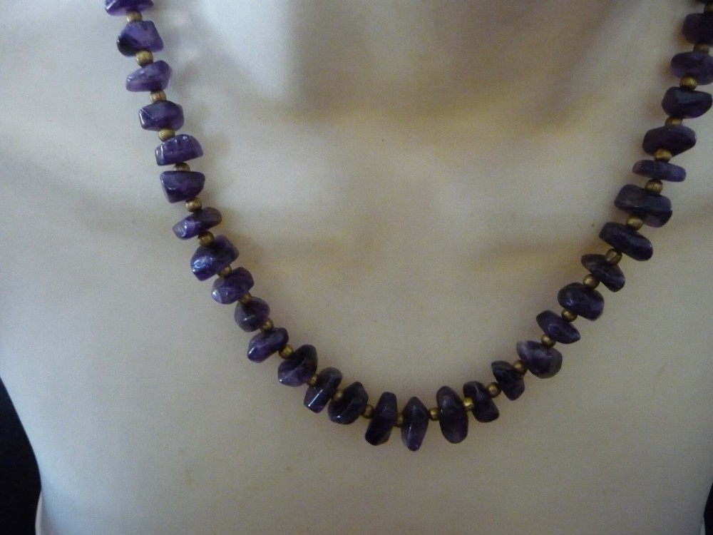 Vtg GRADUATED CHUNKS of AMETHYST STONES w GOLD TONE BEADS NECKLACE #5/23A
