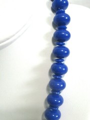 MEDIUM BLUE VINTAGE BEADED NECKLACE OVALS