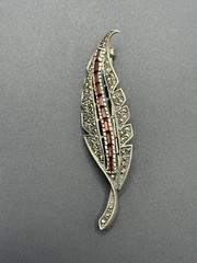 Vintage Sterling Silver Marcasite Red Garnet Leaf Brooch Pin 8 Grams B18