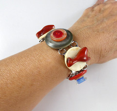Vintage SARAH COVENTRY Lucite Disc Button Bracelet Large Round Links Silver Tone