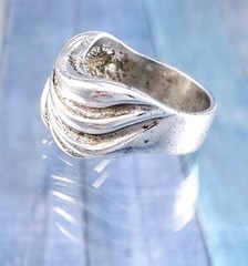 Vintage Modernist Sterling Silver Free Form Dome Ring. Size 6.5