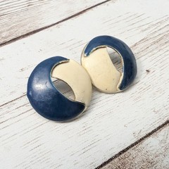 Vintage Earrings For Pierced Ears Circle Shape Cream & Navy – Poor Condition