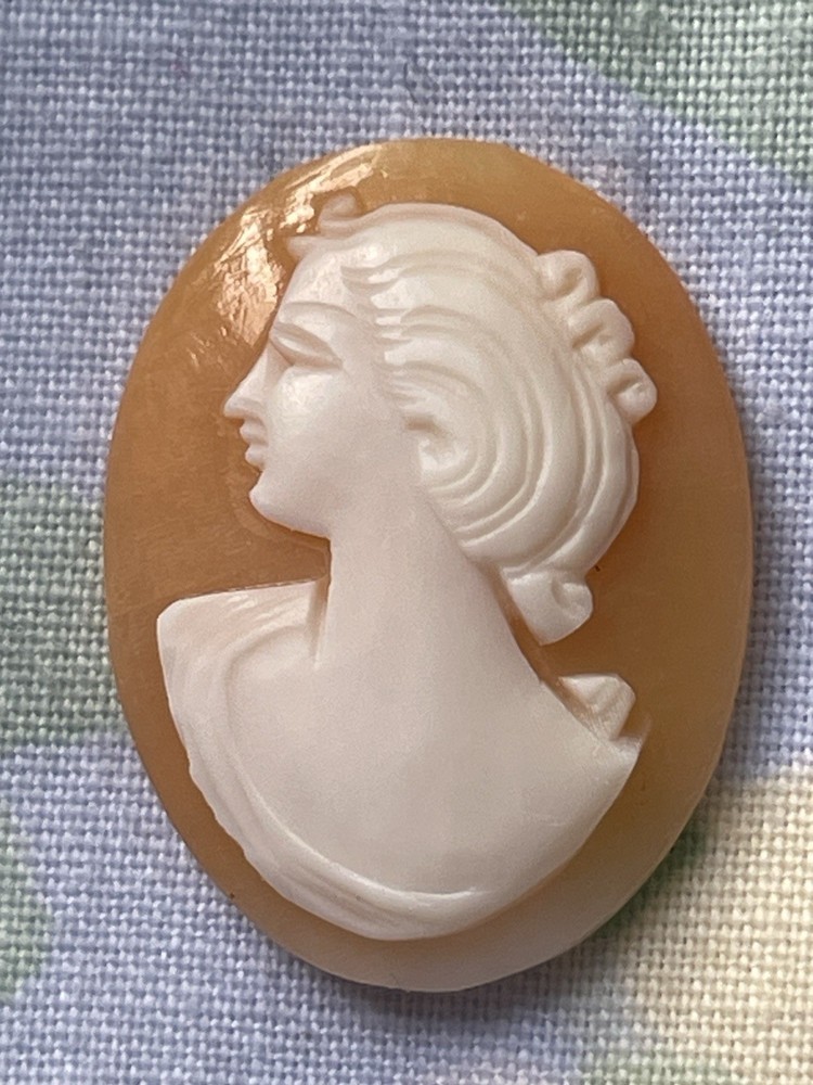 Antique Victorian Unset Hand Carved Left Shell Cameo Unmounted 7/8 Inches 1800s
