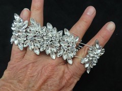 Vintage Contemporary GORGEOUS Wide Rhinestone Stretch Bracelet