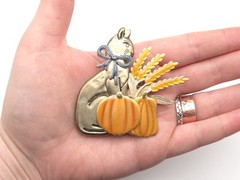 Vintage KC Kenneth Cole Fashion Enamel Cat Pumpkins Autumn Fall Brooch Pin
