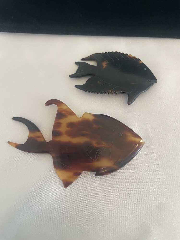 Vintage Celluloid Tortoise Brown Shell Hand Carved Fish Brooch Pins Freshwater