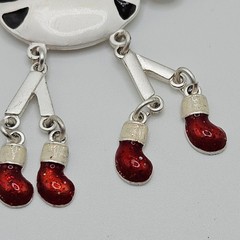 VINTAGE Silver Tone Enamel Dangle Legs Santa Cat Christmas Brooch Pin NR Avon